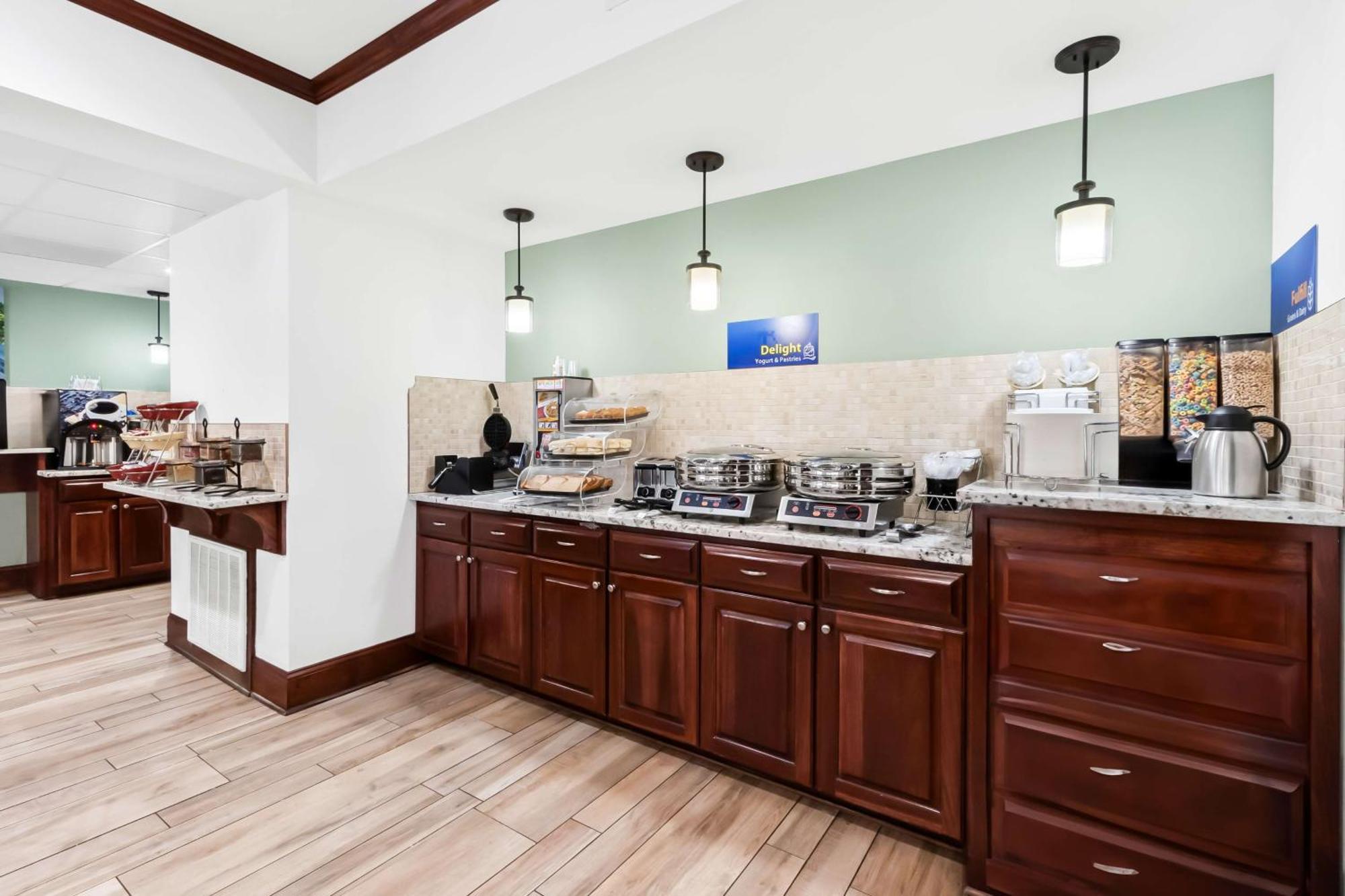 Best Western Patriots Point Mount Pleasant Εξωτερικό φωτογραφία